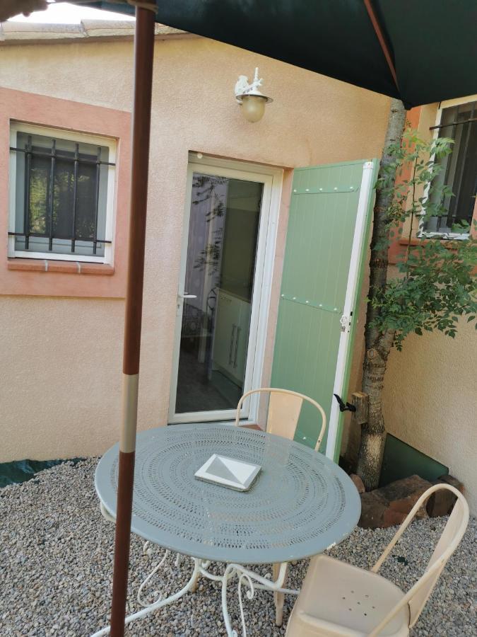 Studio De Charme En Provence, Piscine Et Jacuzzi Partages Le Luc Extérieur photo