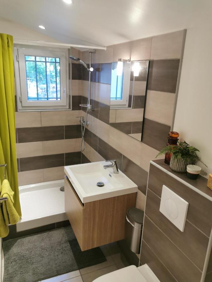 Studio De Charme En Provence, Piscine Et Jacuzzi Partages Le Luc Extérieur photo
